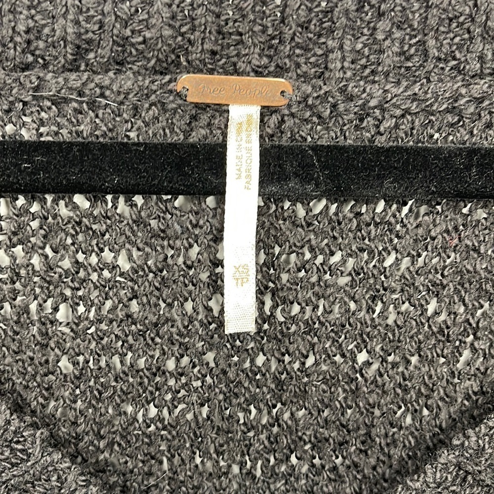 Free People Black Crop Knit V Neck Sweater - Picture 2 of 6
